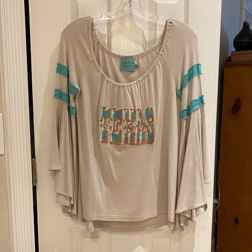 3/4 length Trumpet Sleeve Blouse - M - Texas Embroidery